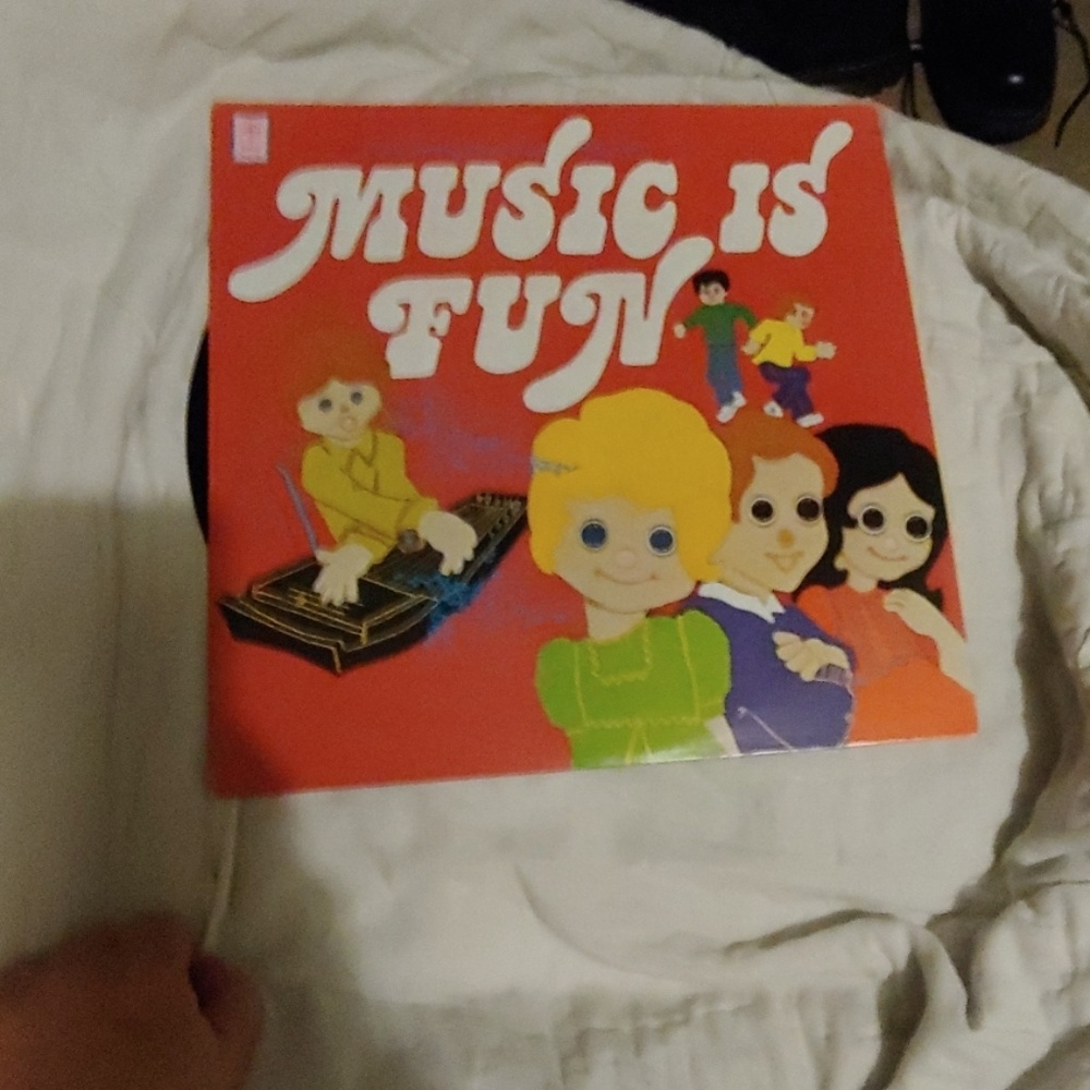 Vintage vinyl record for children 3-9